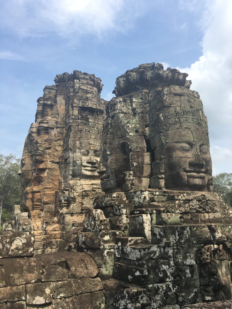 バイヨン寺院の四面仏顔塔