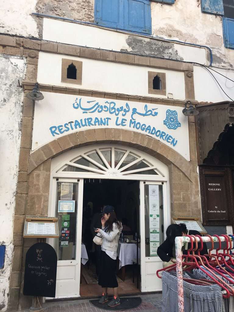 レストランの入り口