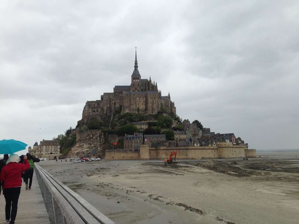 モンサンミッシェル日帰りで見た島の全景