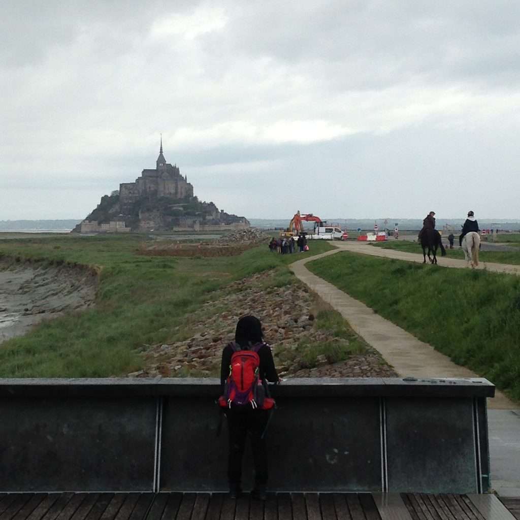 モンサンミッシェル日帰りツアーの帰りに見た島
